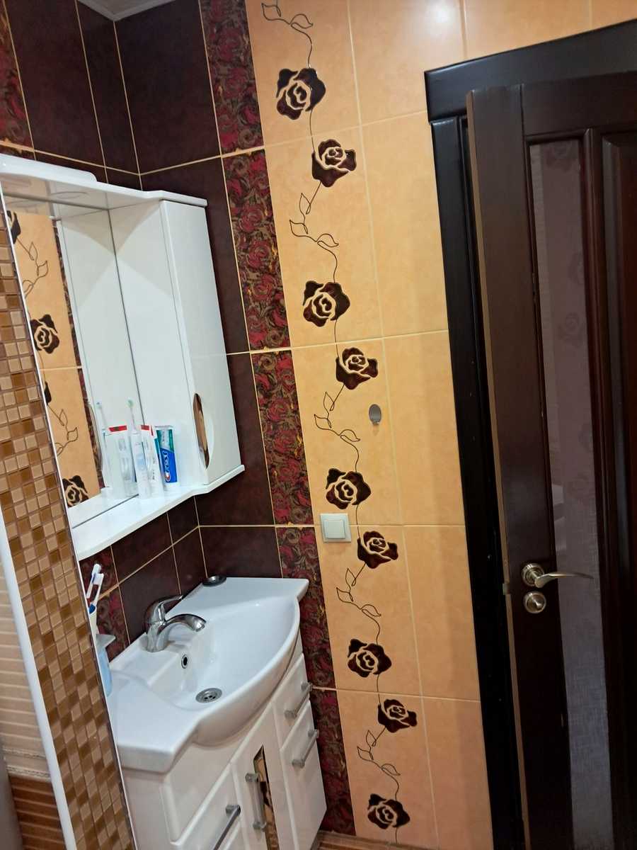 1879818533753387