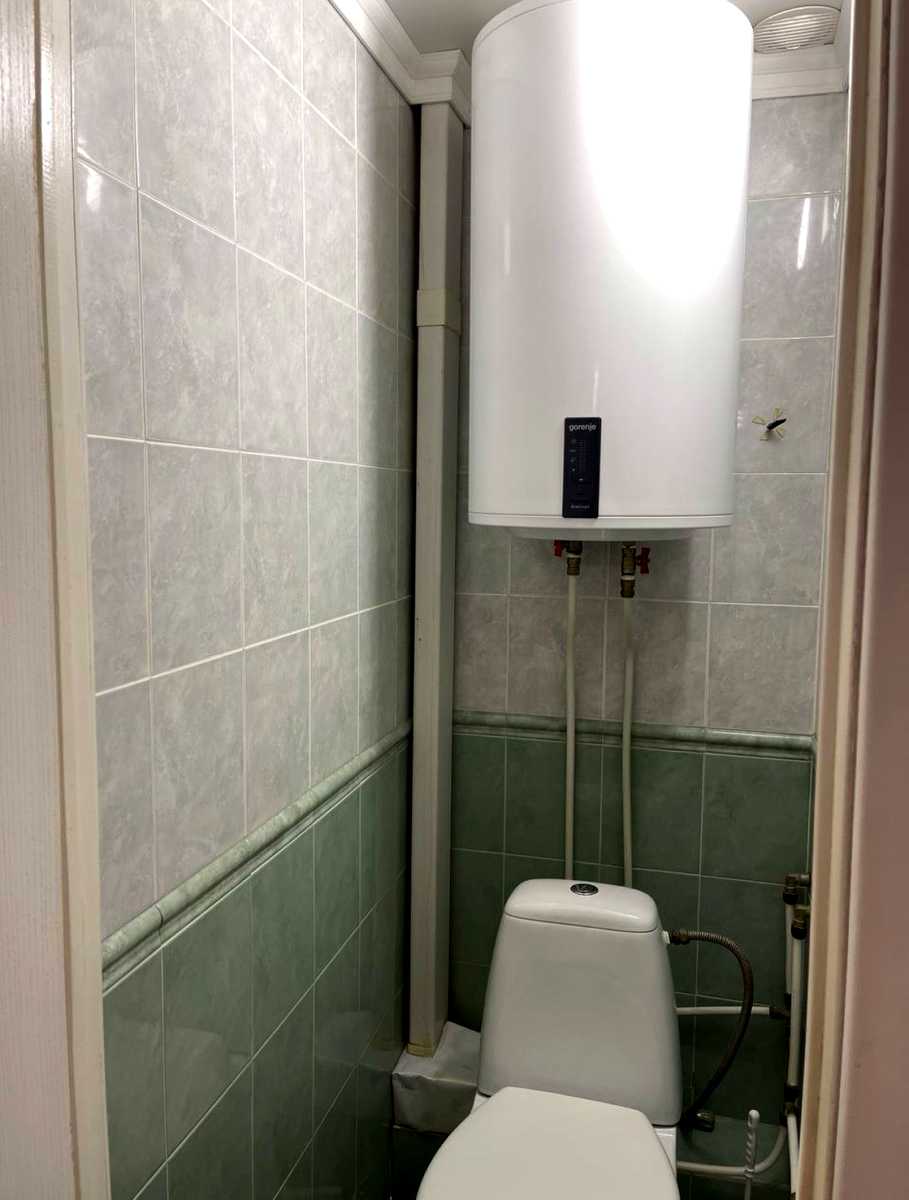 1879819406019359