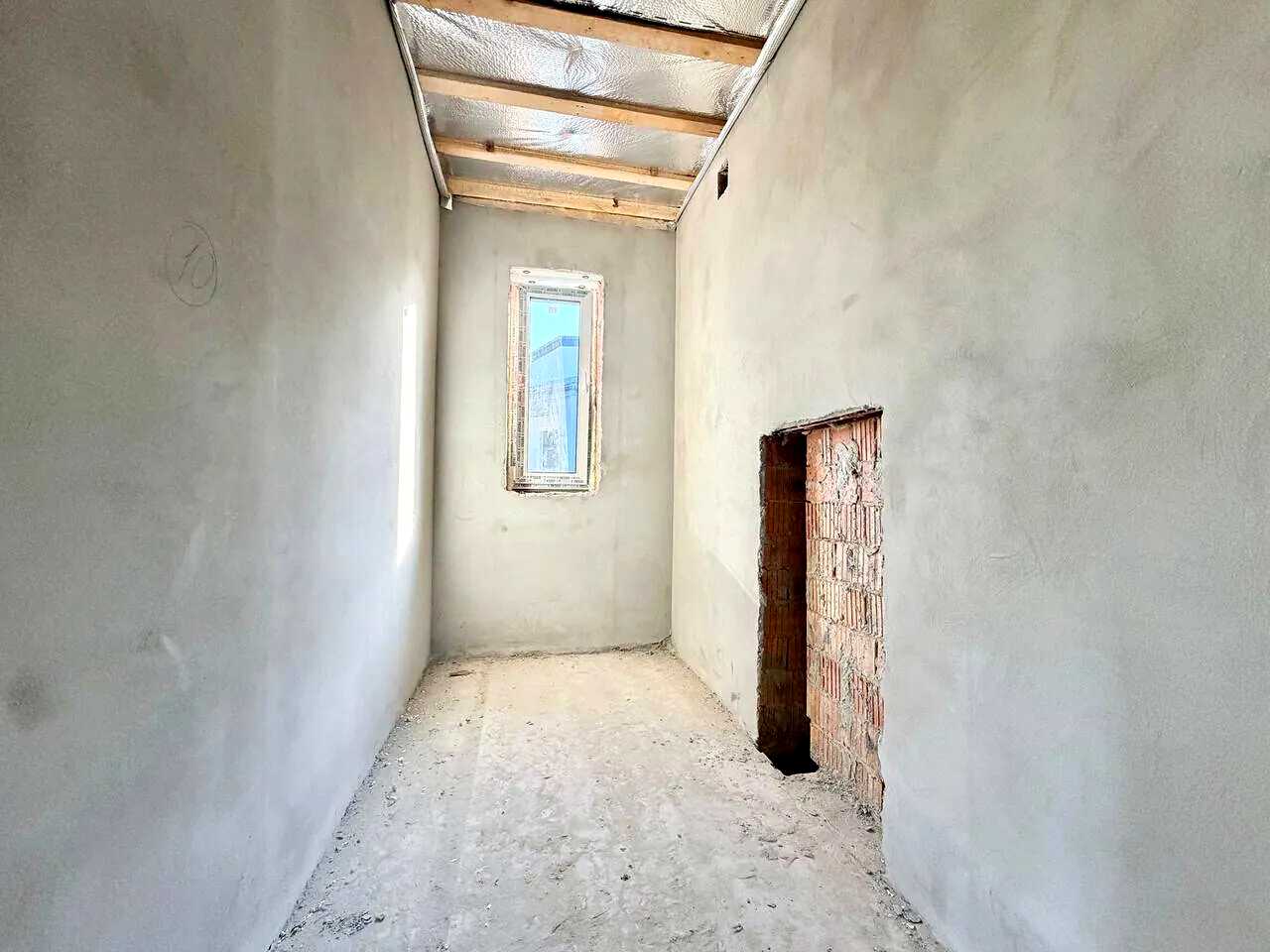 1879821043793983