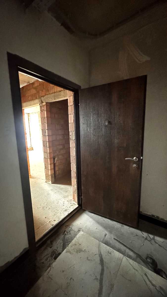 1879823046998402