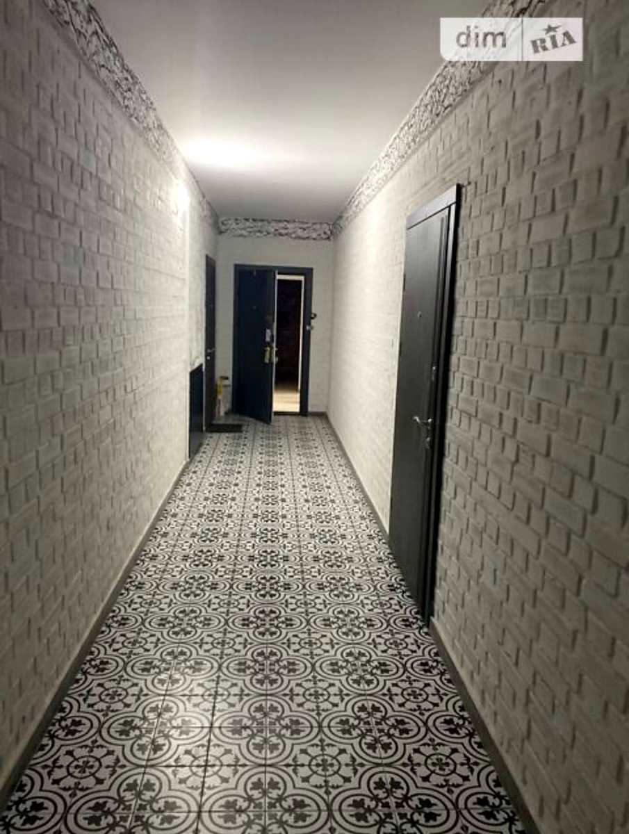 1879825530117933