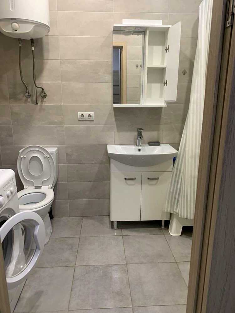 1879826609829741
