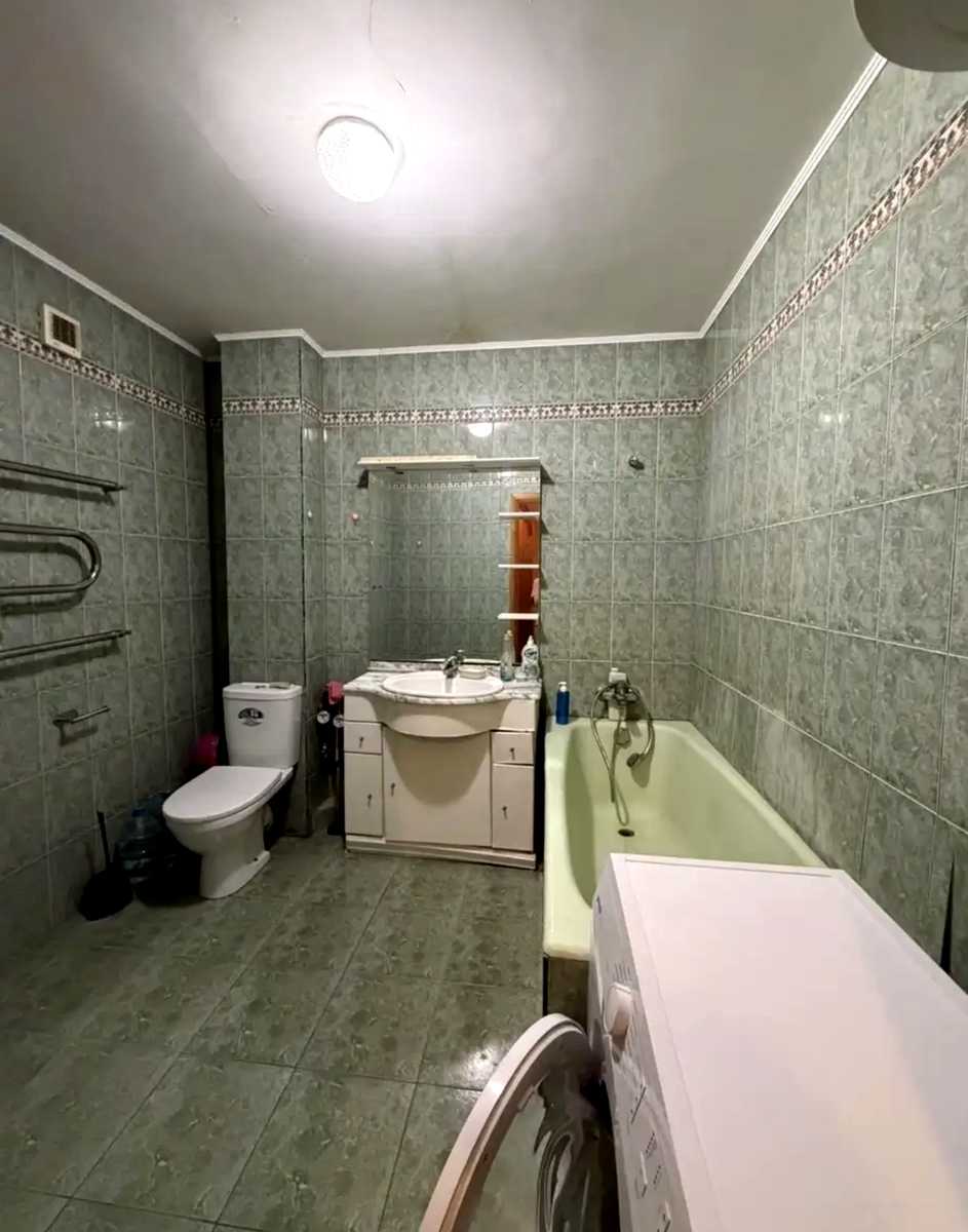 1879827076950901