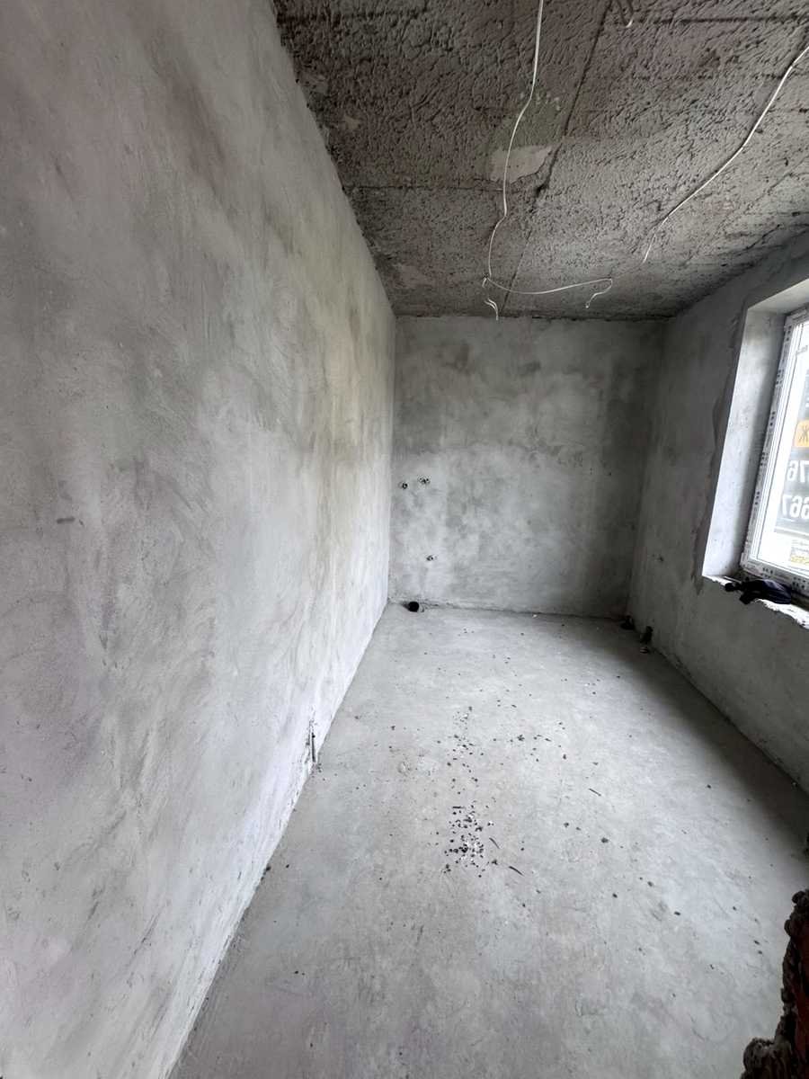 1879828373008659