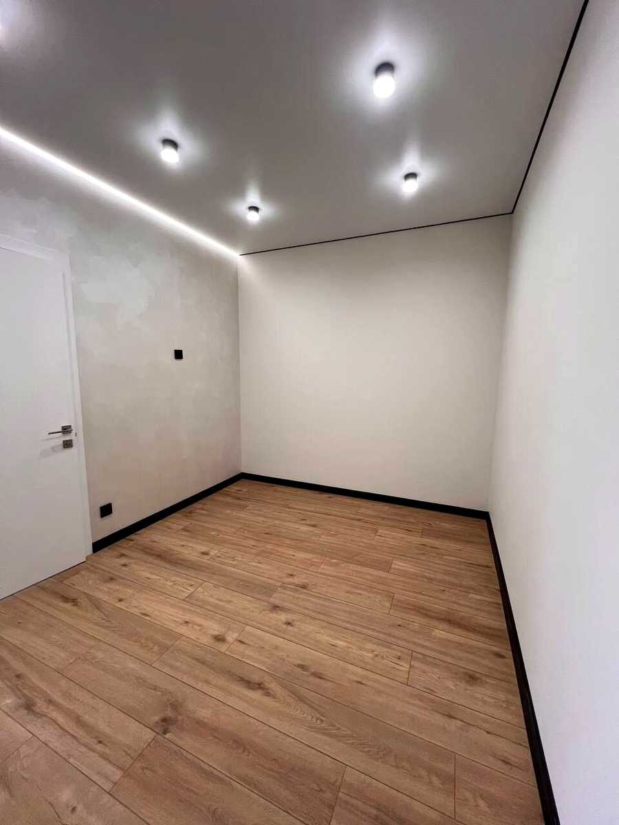 1879829589308765