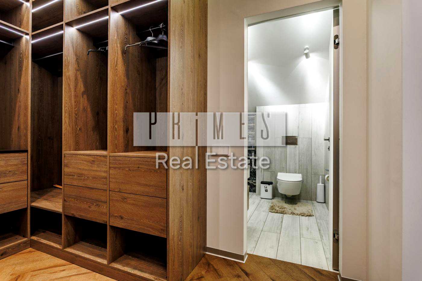 1879829625947777