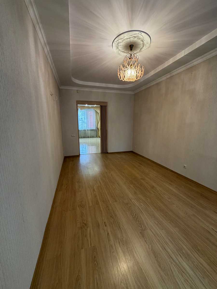 1879829780104832