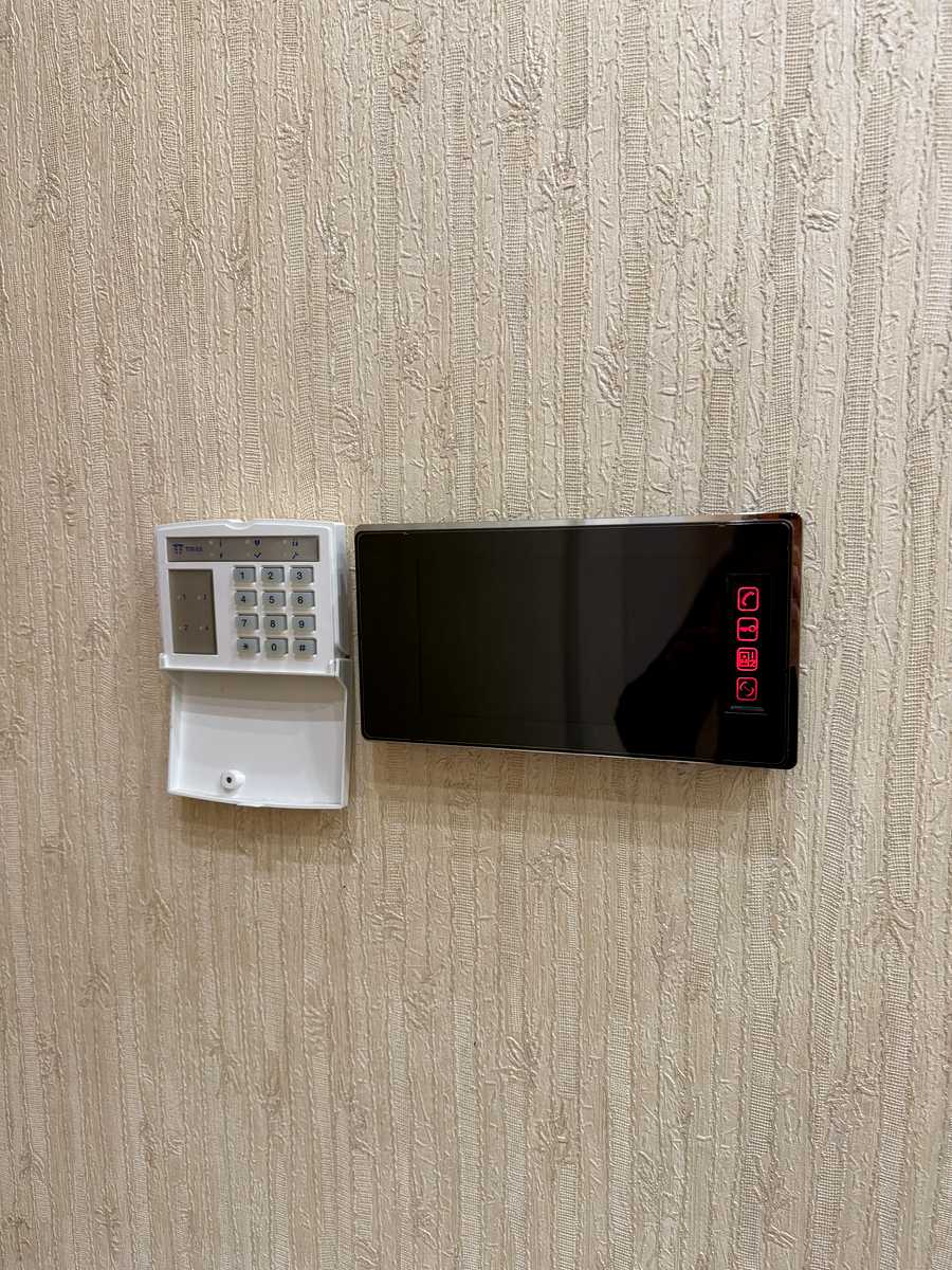 1879829788419459