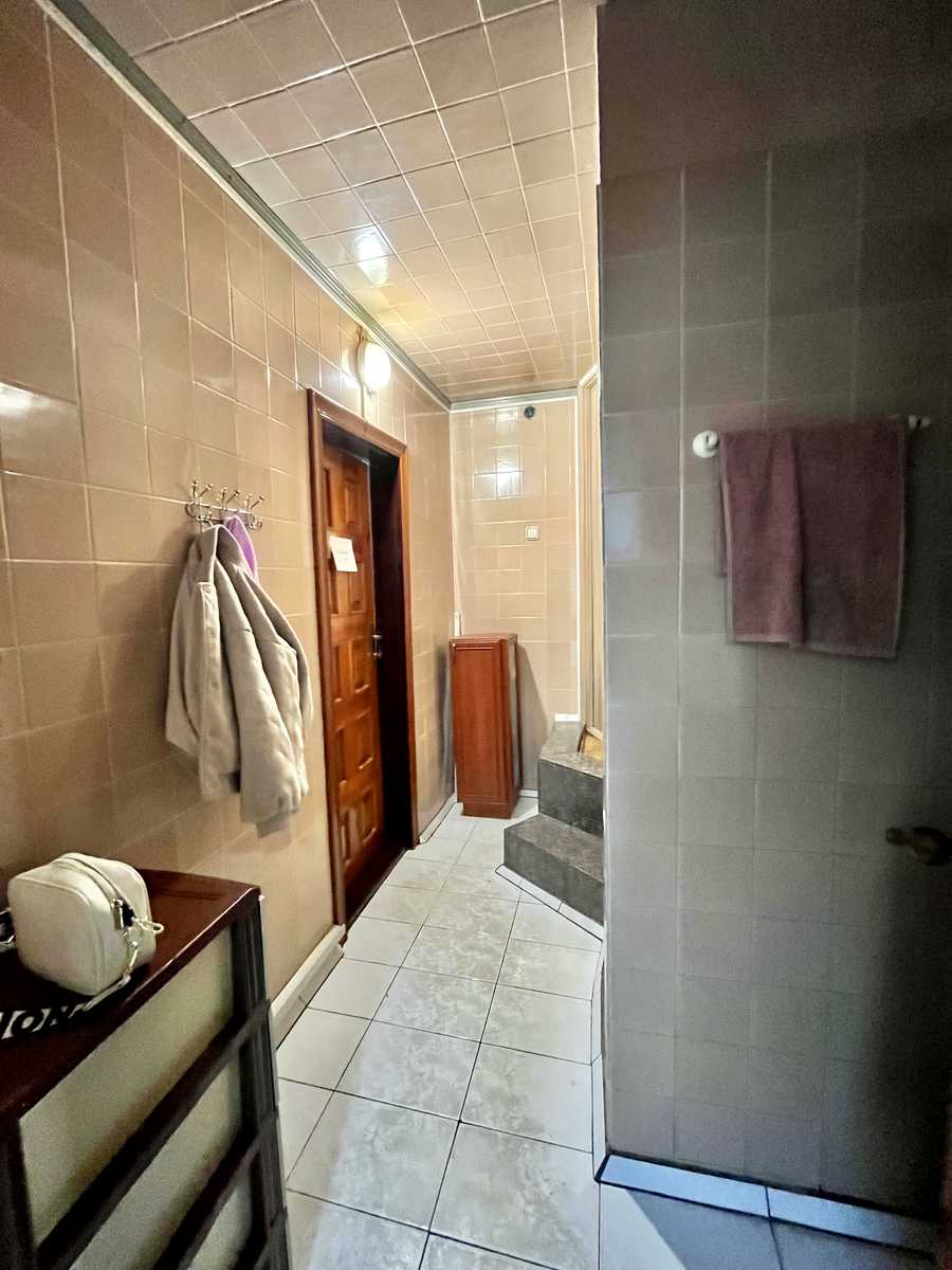 1879829880470245