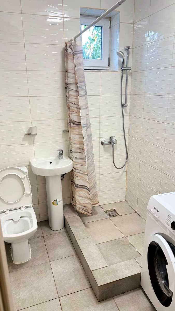 1879830247631623