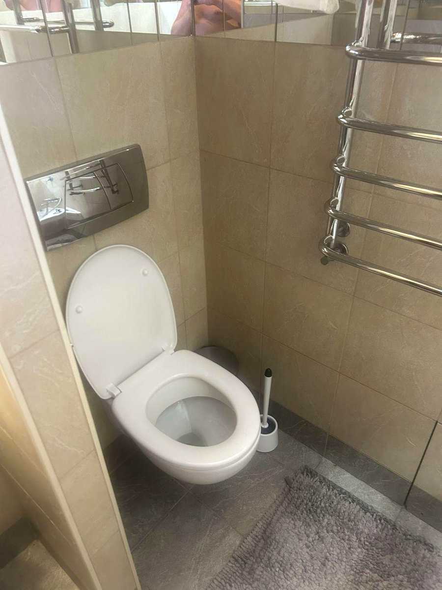 1879832702615351