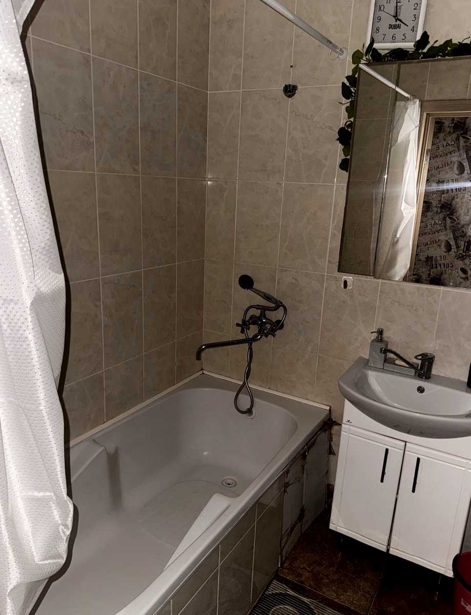 1879833289378654