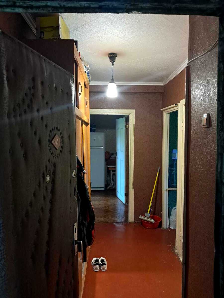 1879834319348310