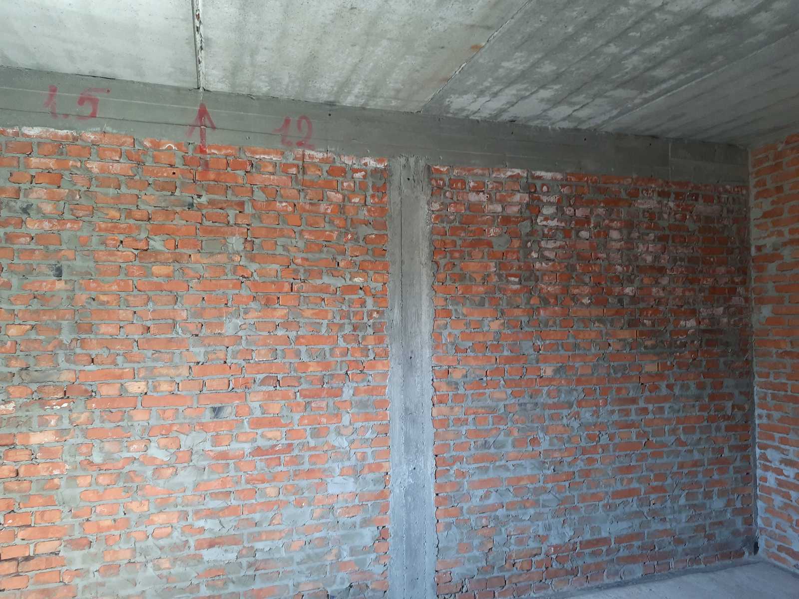 1879834373279310