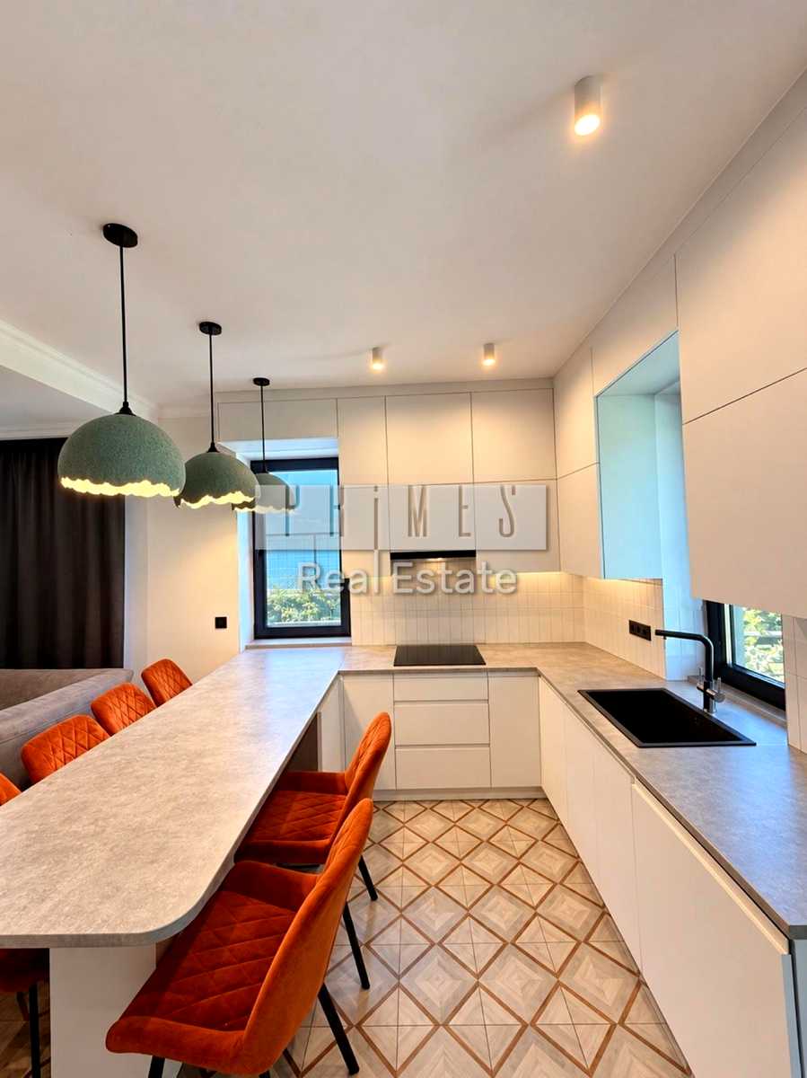 1879834557452517