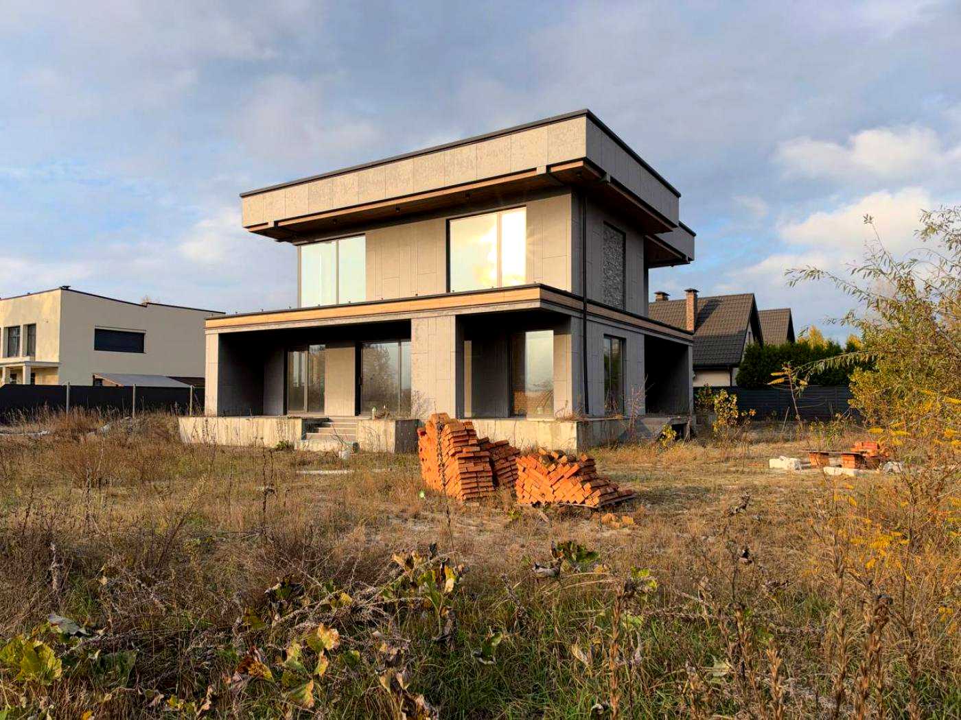 1879834766473365