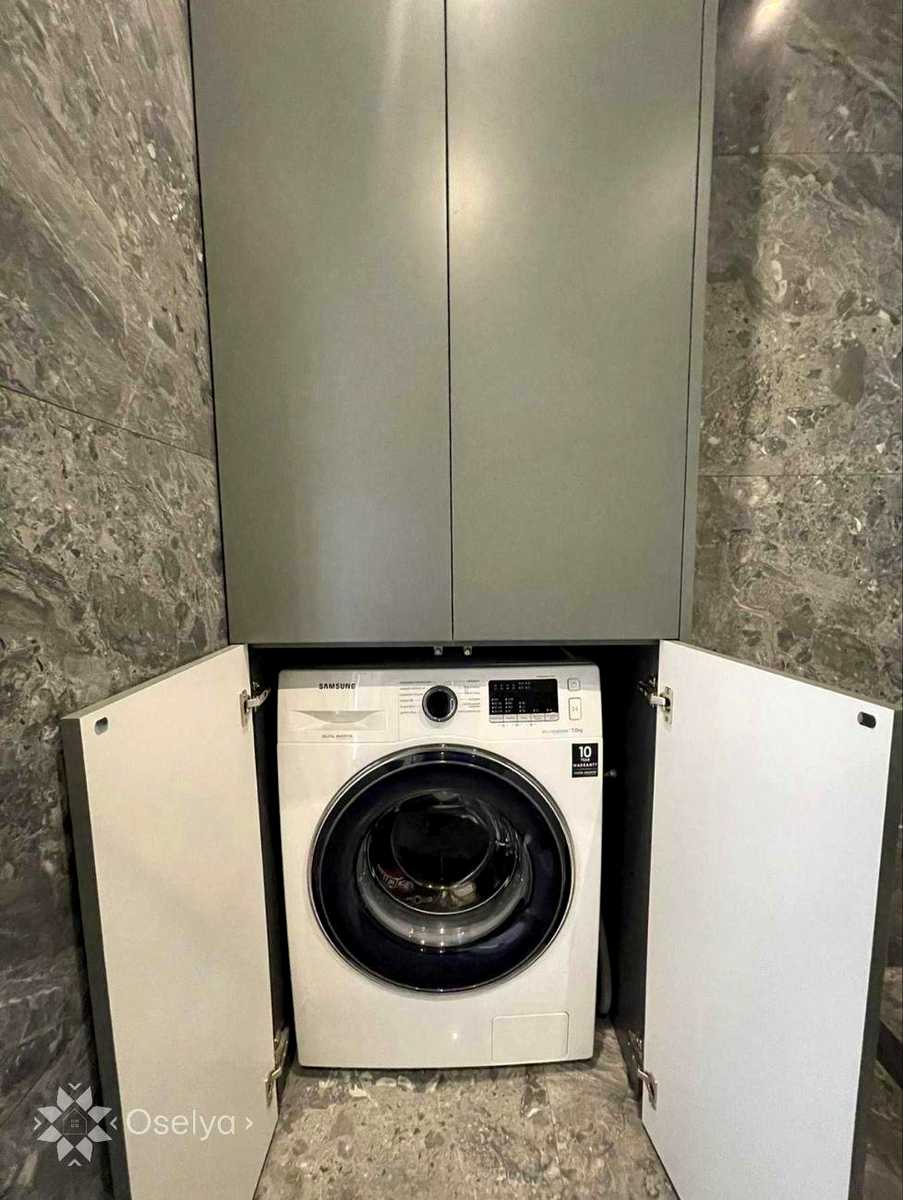 1879835098893399