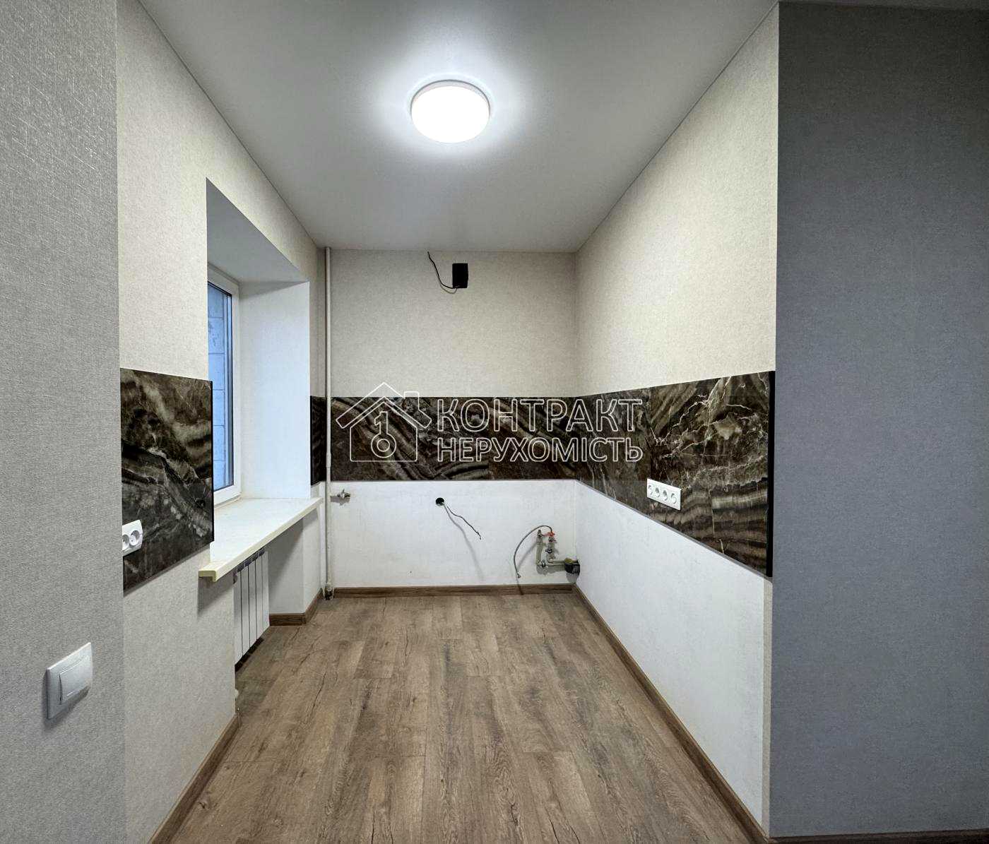 1879835373495815