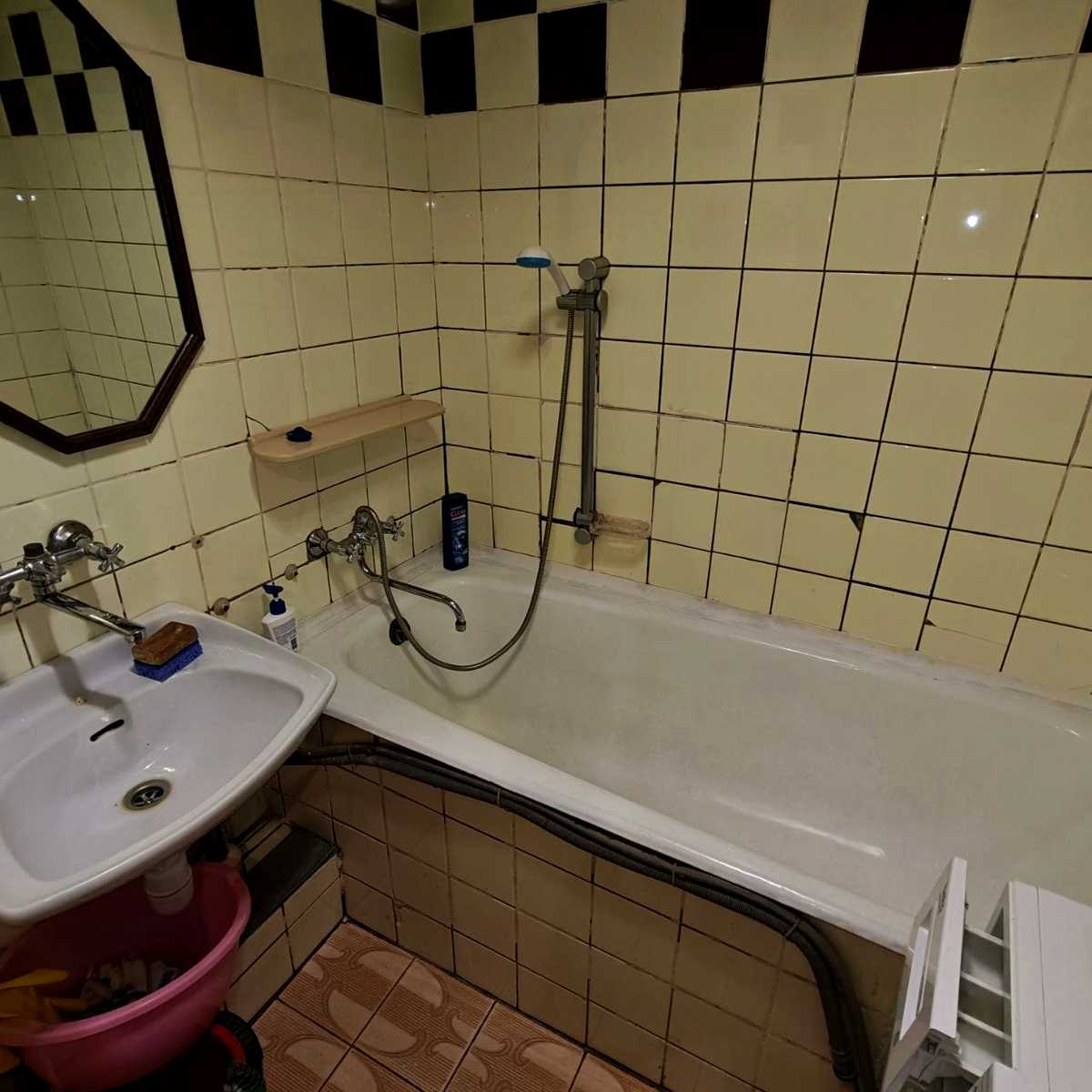 1879835559032258