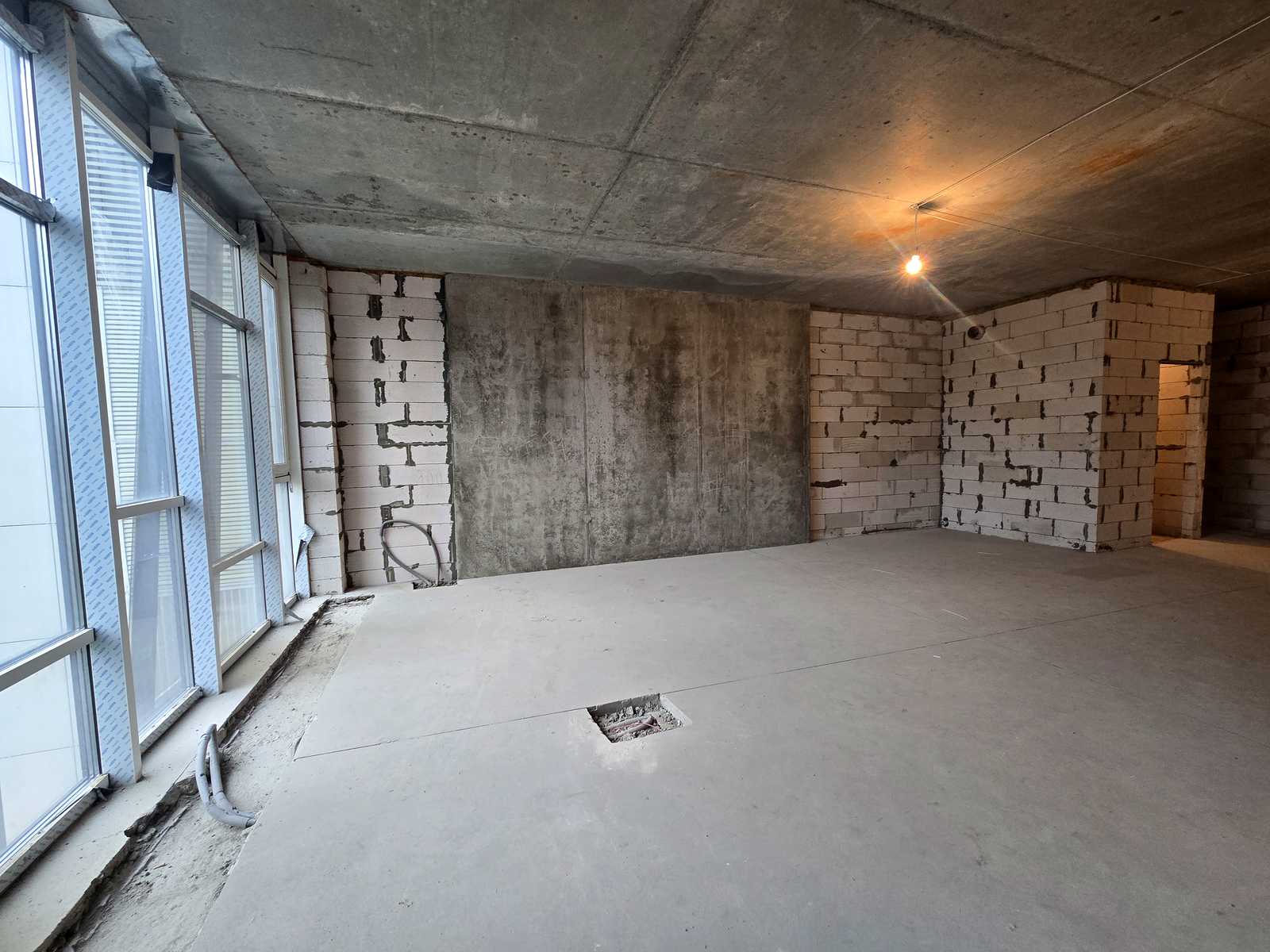 1879835723366368