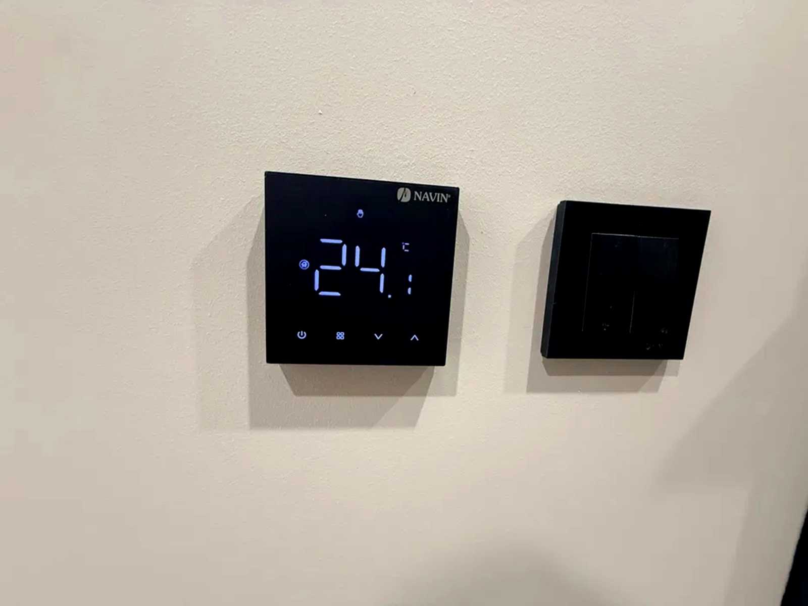 1879836189430354