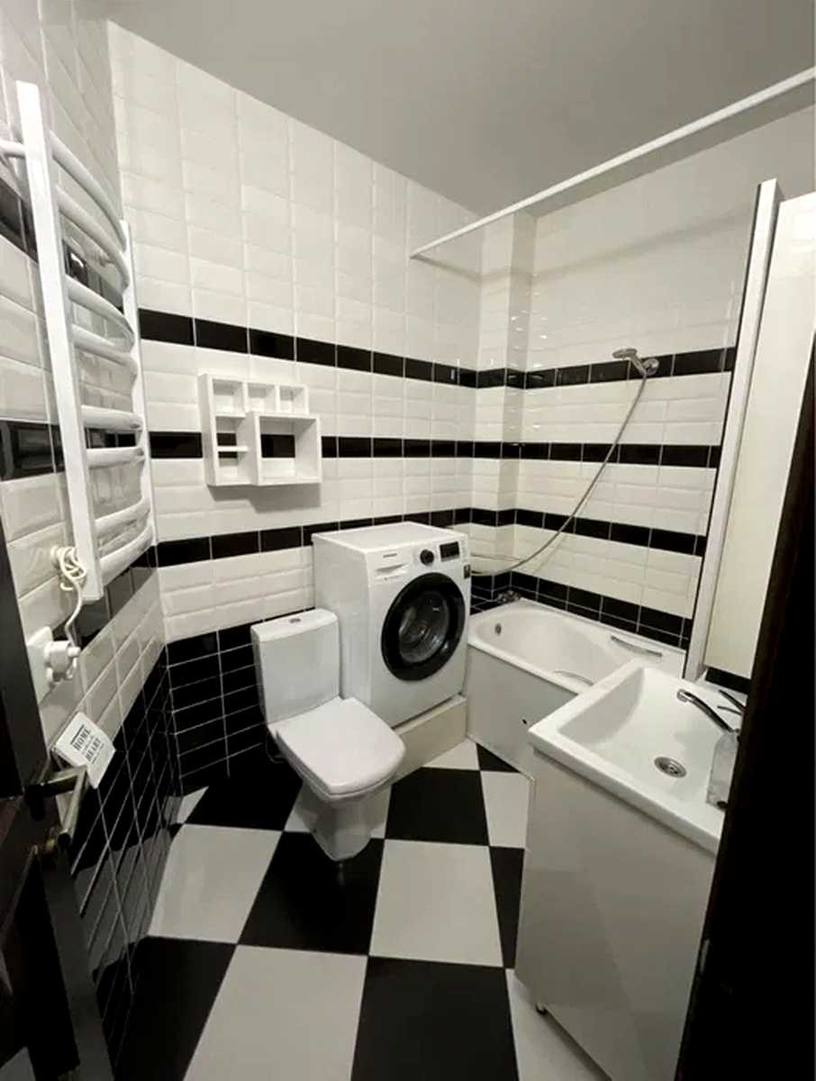 1879837138886548