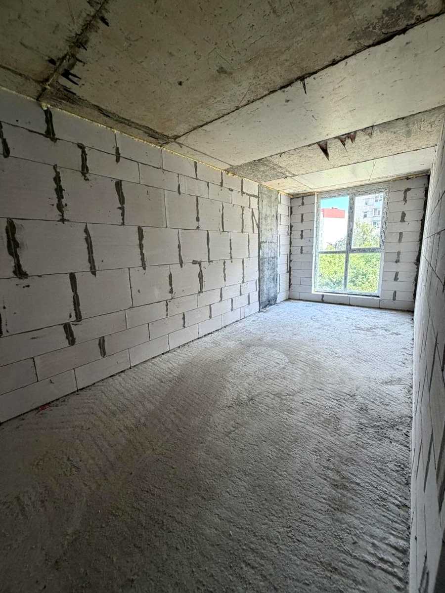 1879837965968083