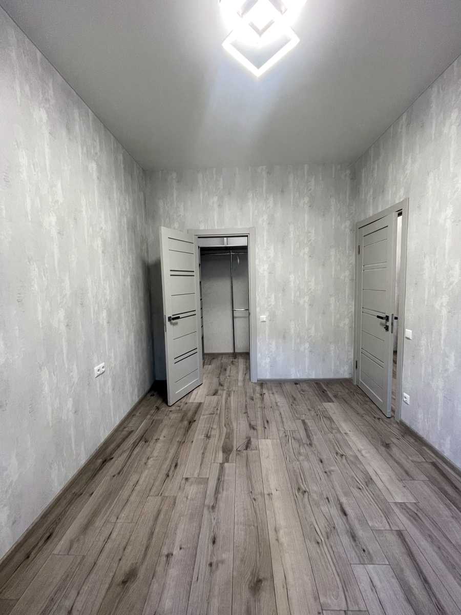 1879838238610563