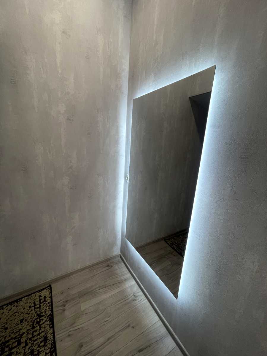 1879838239729415