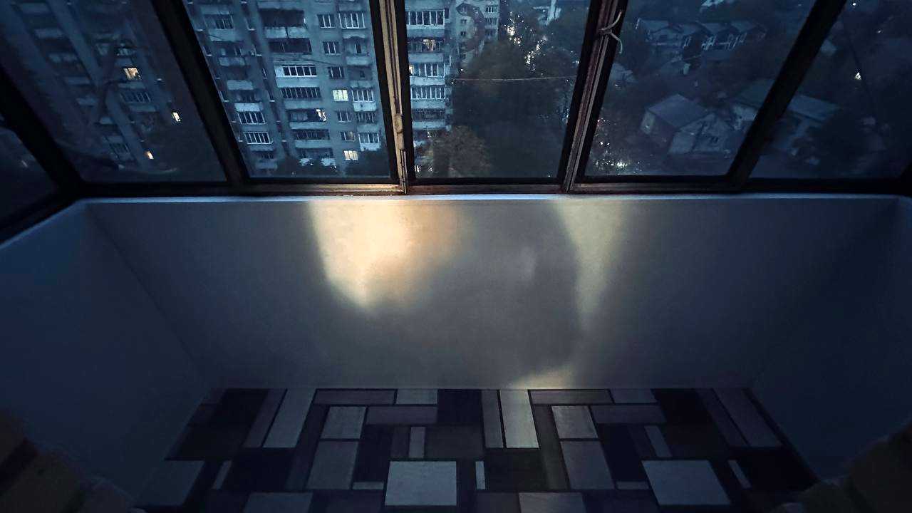 1879838293945234