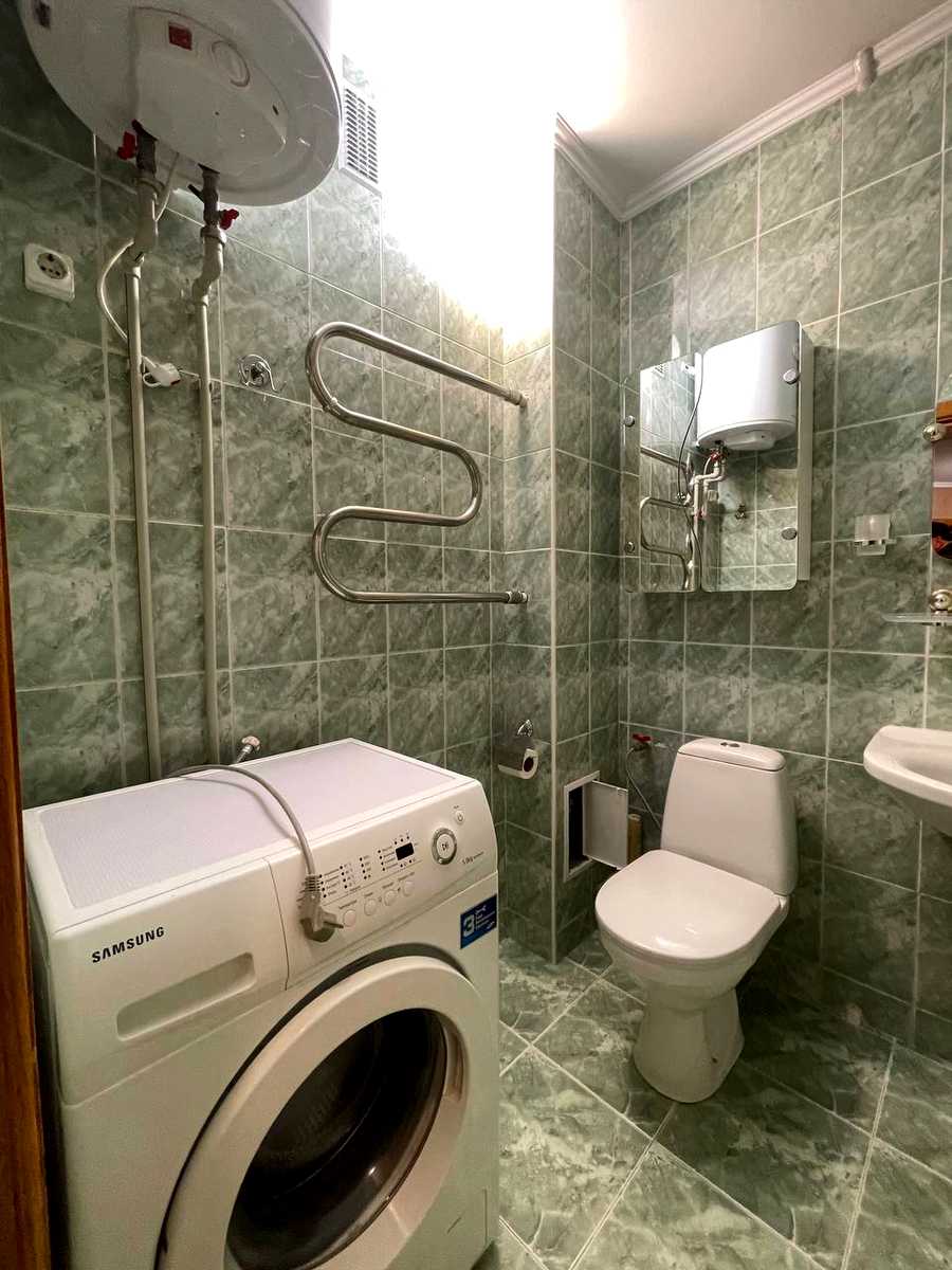1879838589481136