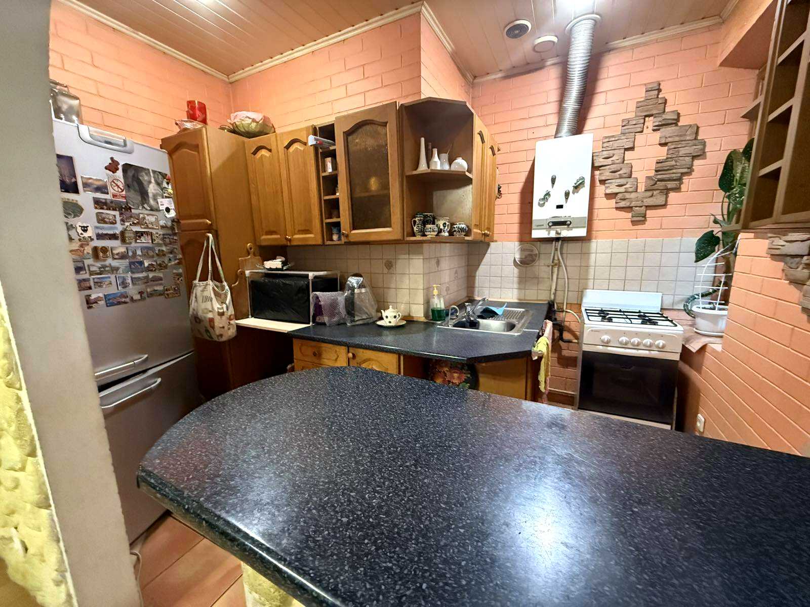 1879839816830778
