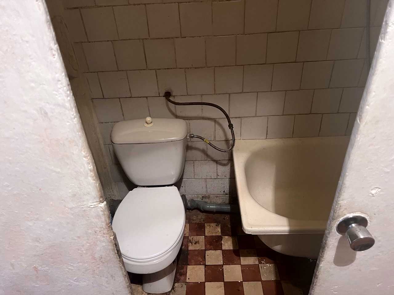 1879841538334544