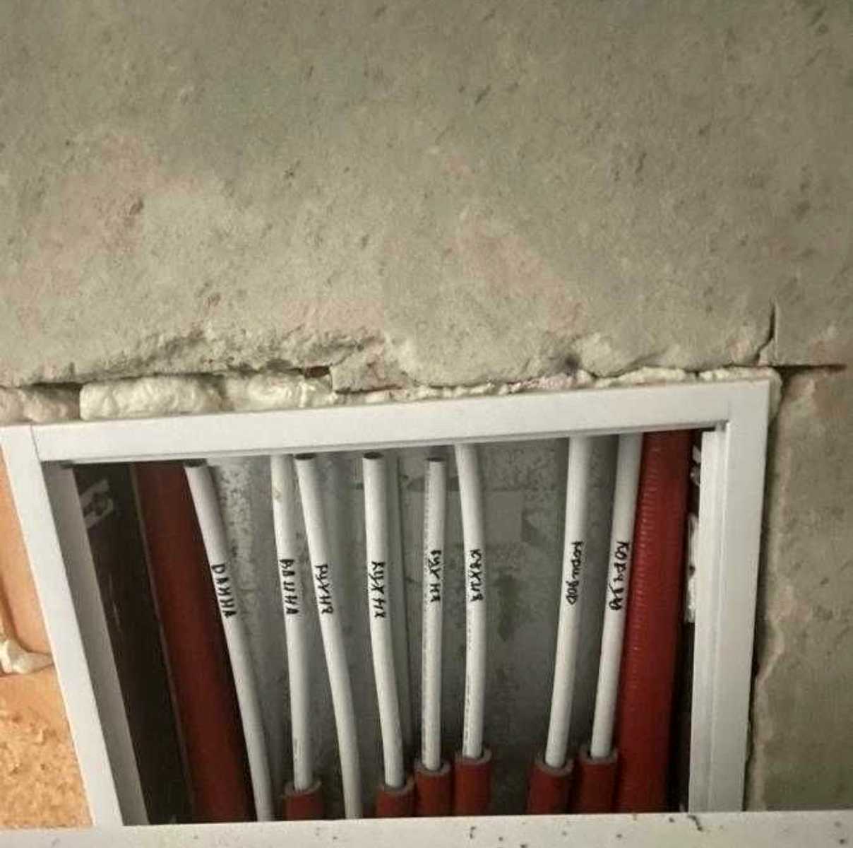 1879842390413271