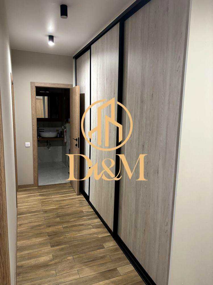 1879842884396121