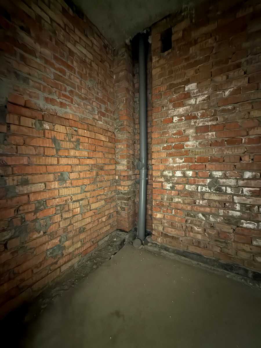1879843292745861