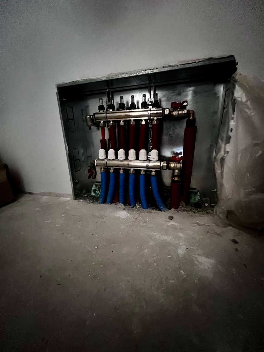 1879843812772290