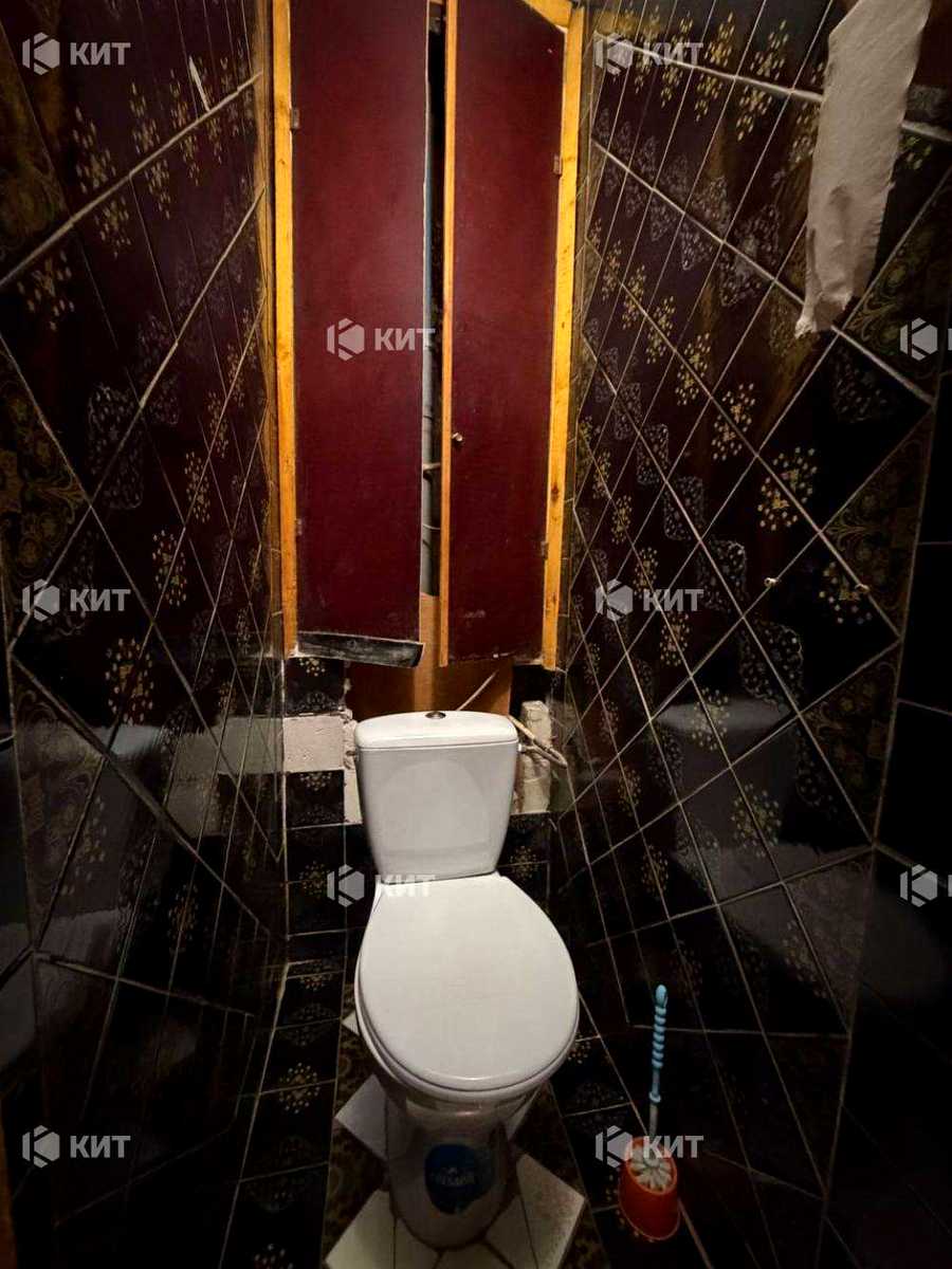 1879843846419442