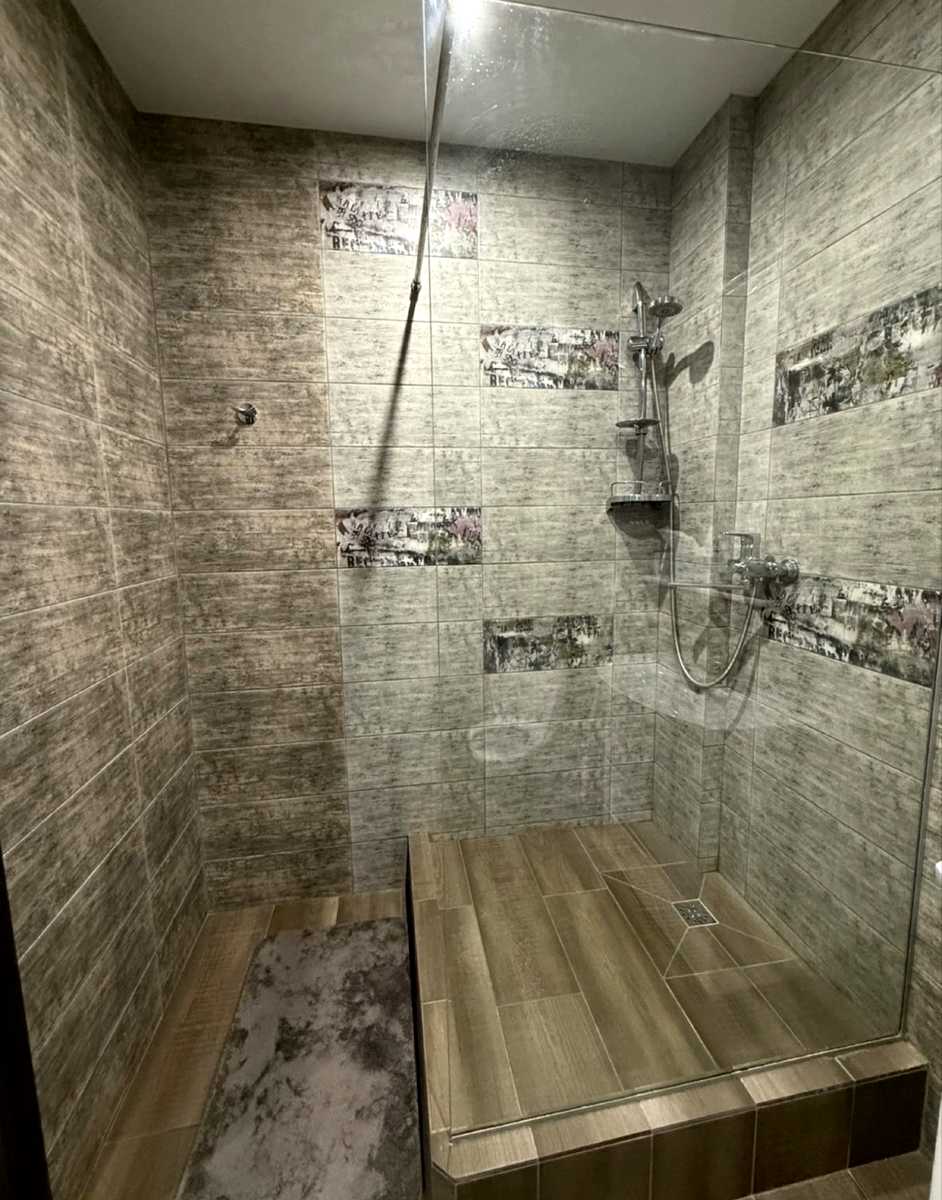 1879844248992670