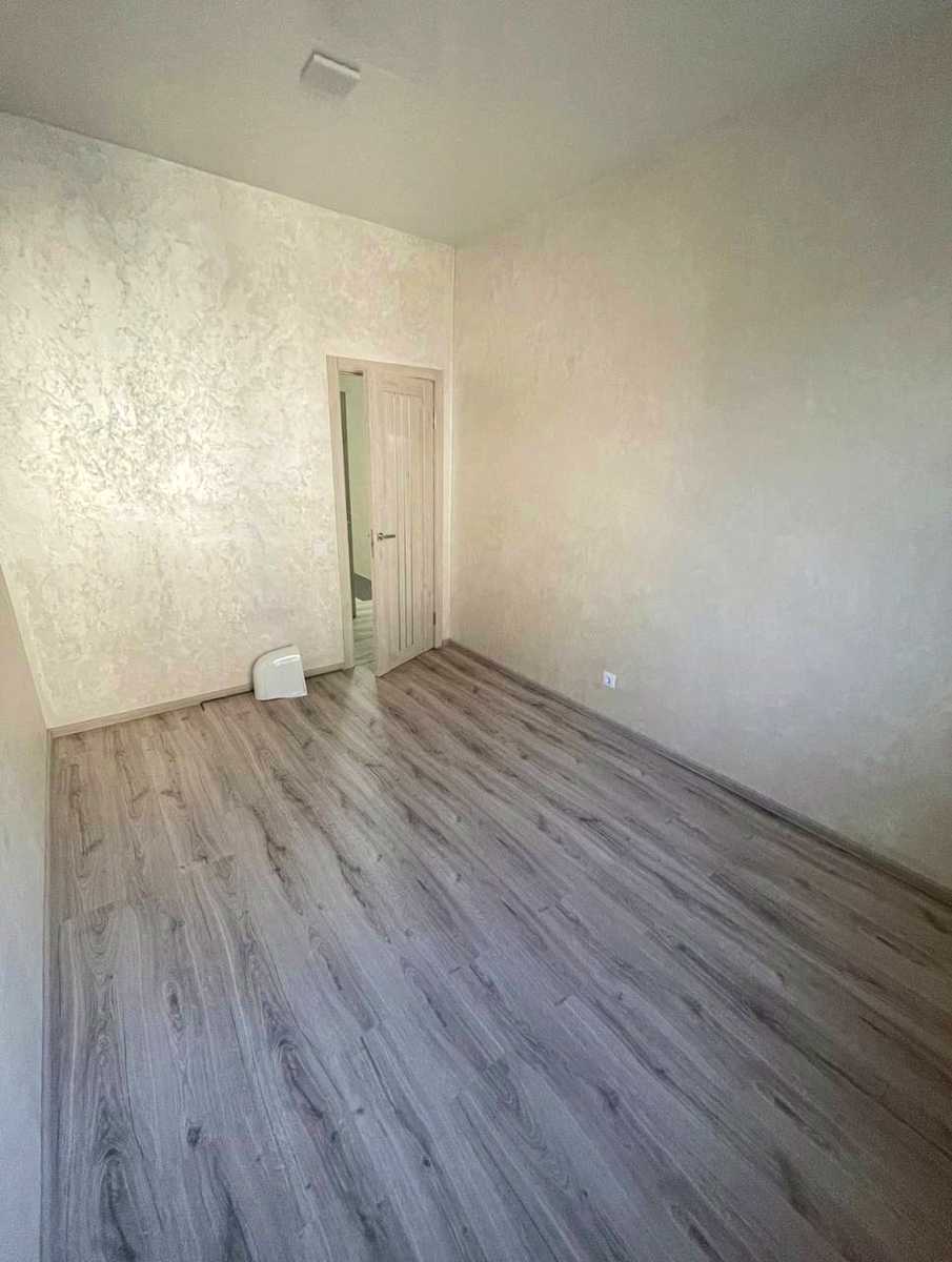 1879844594092413