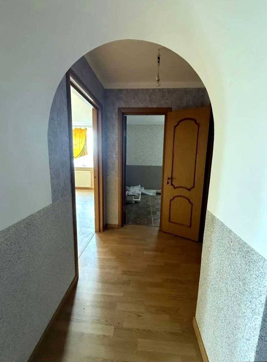 1879844725672327