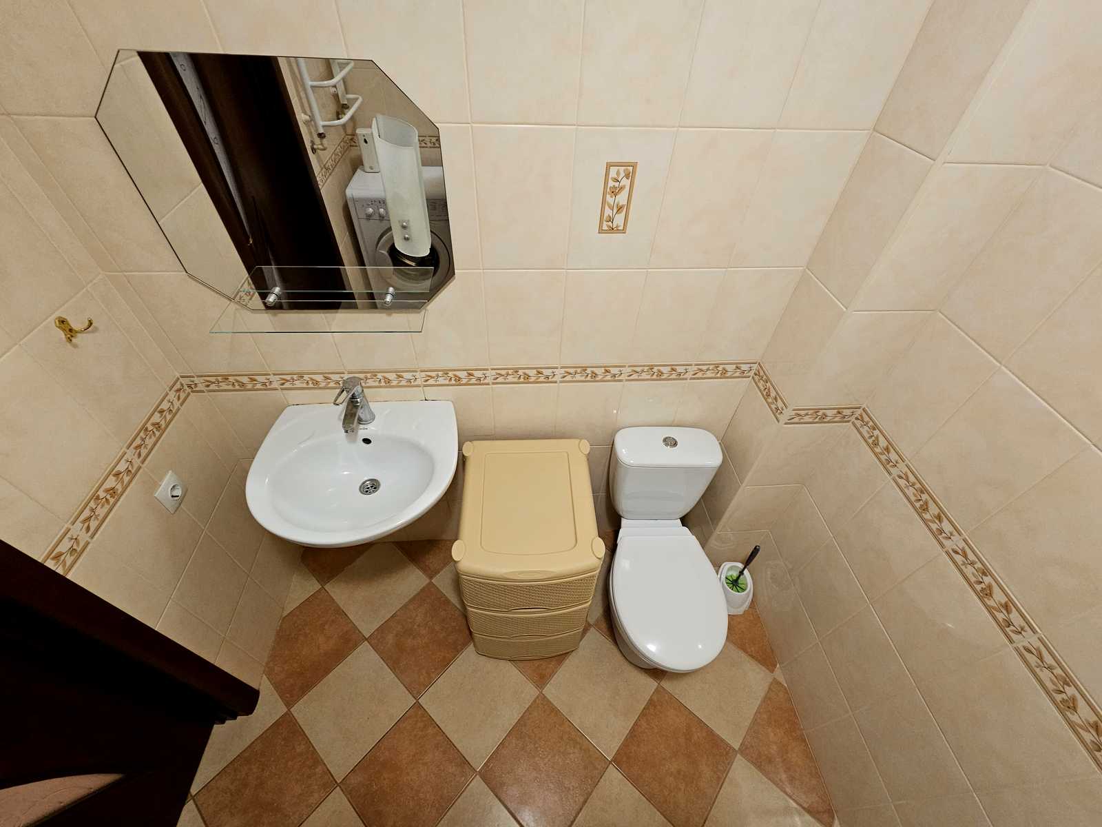 1879845087440818