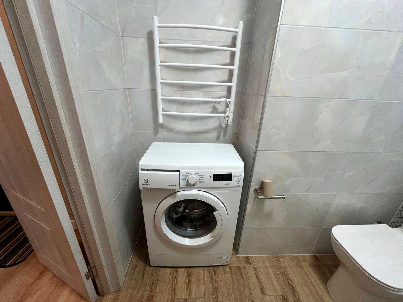 1879845111938871