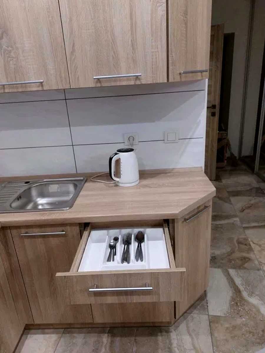 1879845962863799
