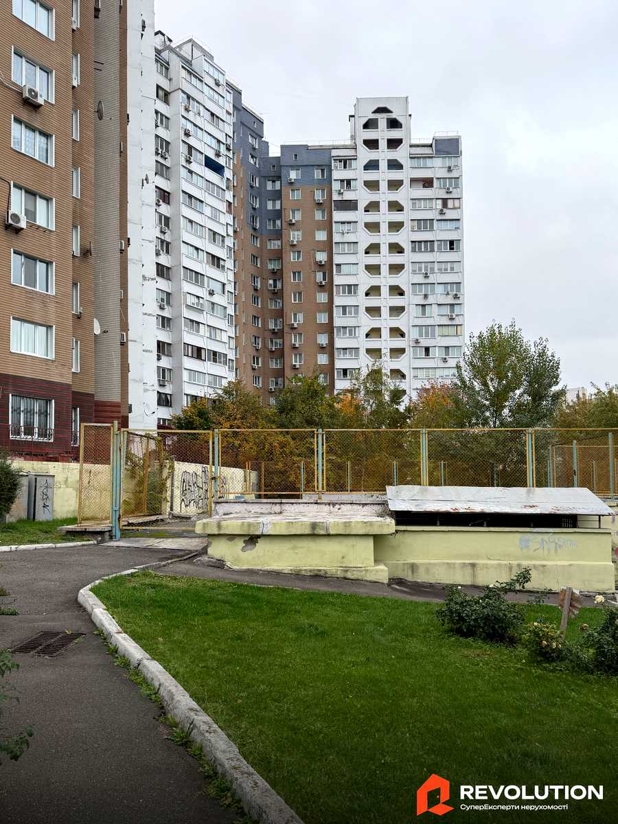 1879846538225926