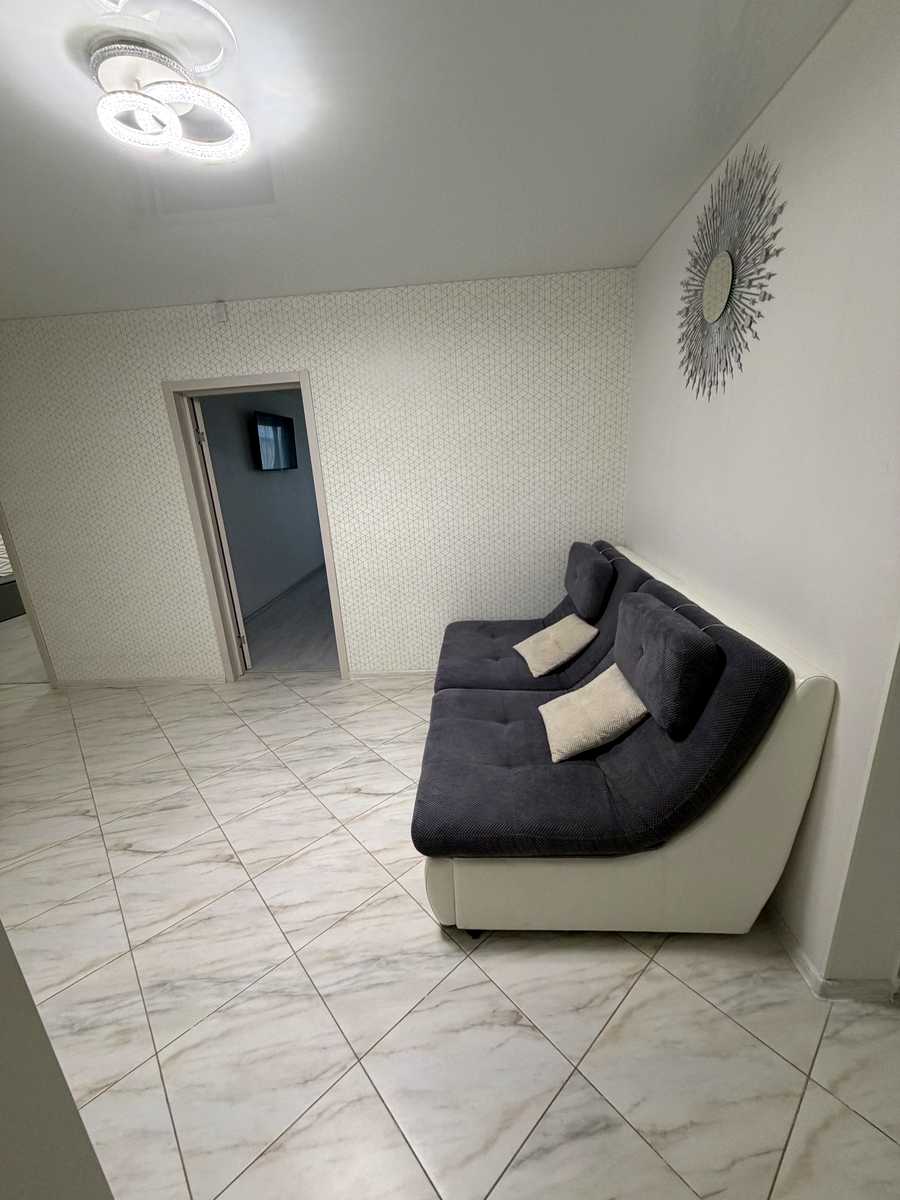 1879846594052601