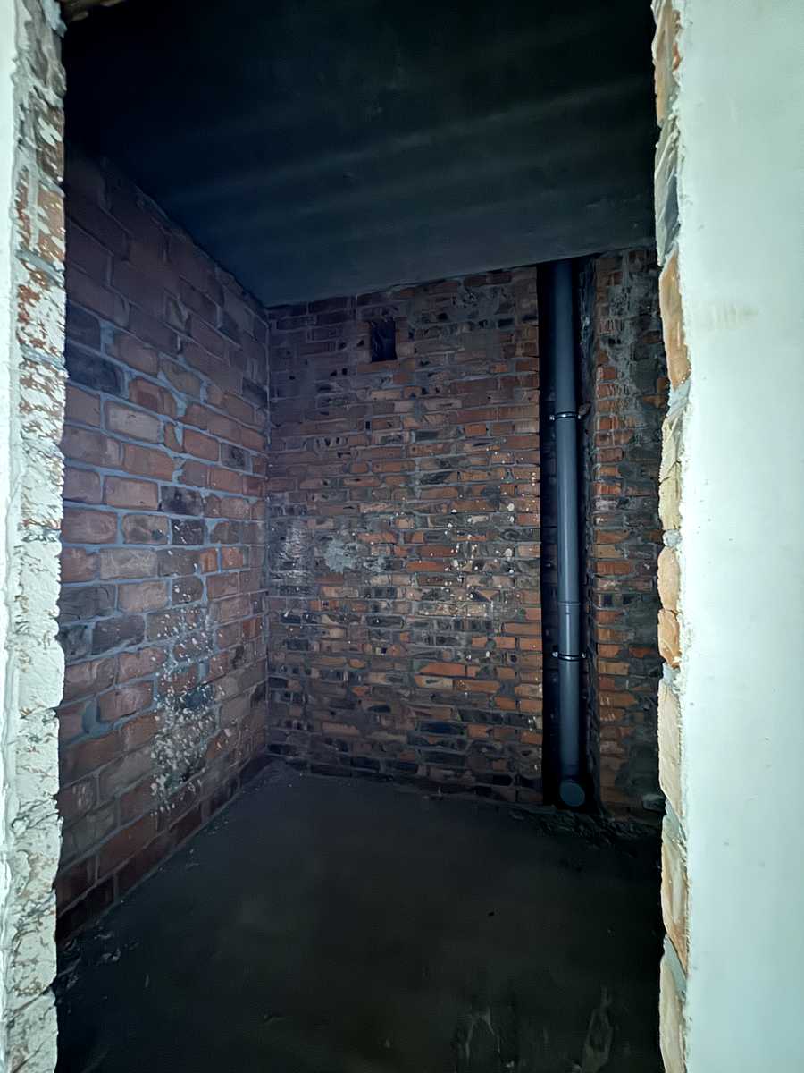 1879846707005588