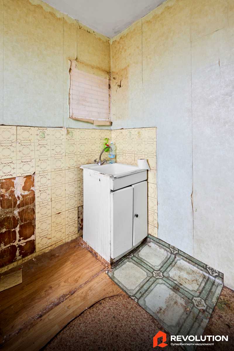 1879847570886242