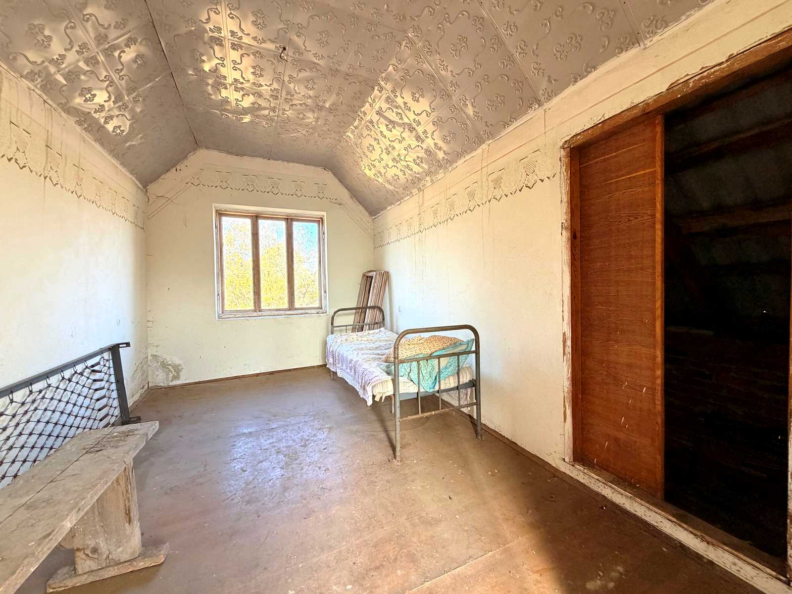 1879847983787090