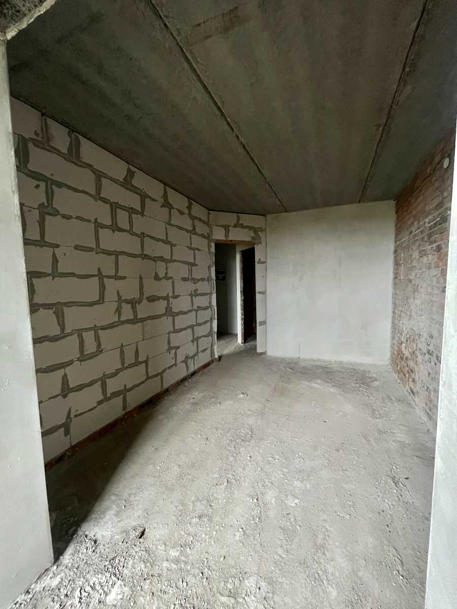 1879848546299997